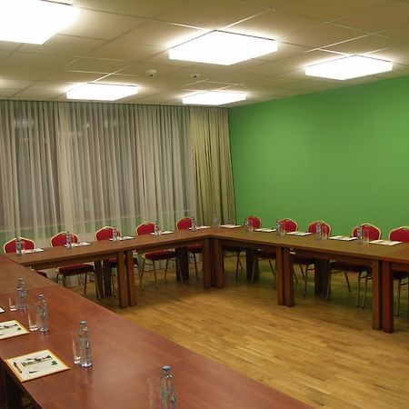 Ckm Centrum Konferencyjne Mazowsze Otrębusy Екстериор снимка
