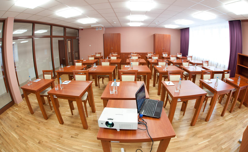 Ckm Centrum Konferencyjne Mazowsze Otrębusy Екстериор снимка