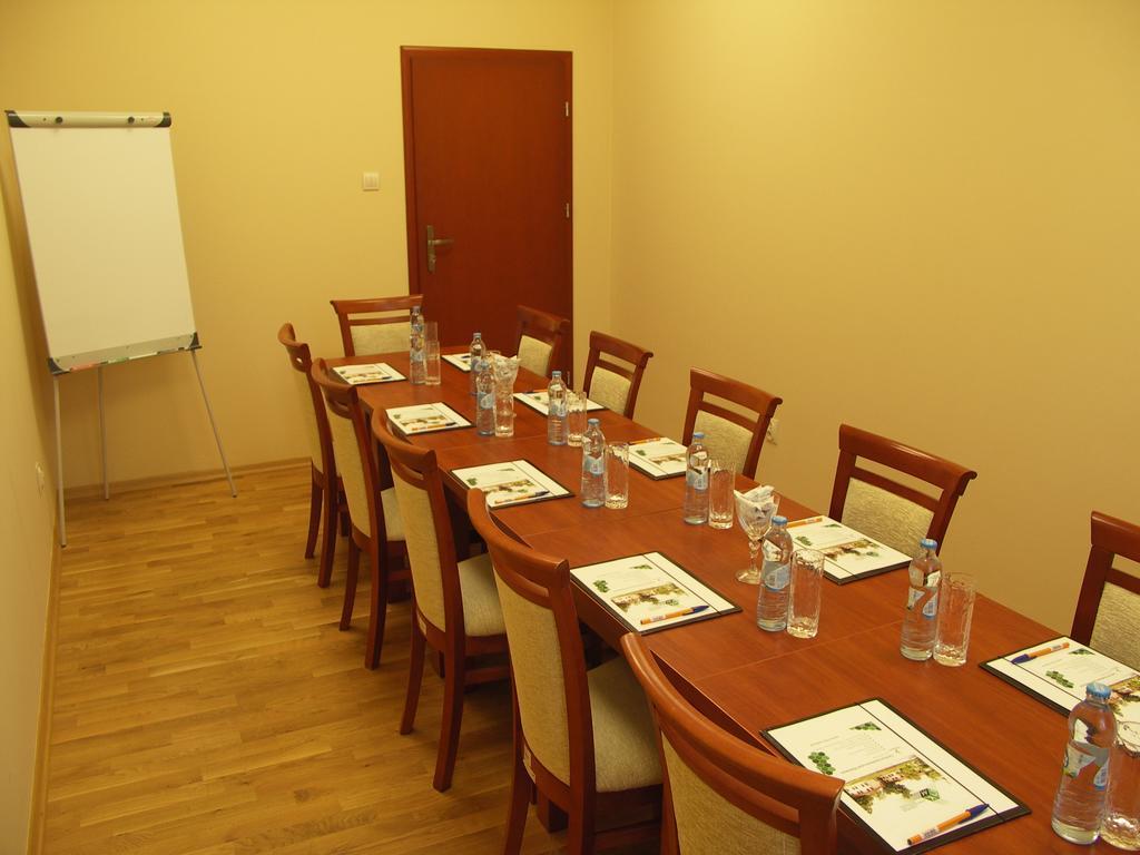 Ckm Centrum Konferencyjne Mazowsze Otrębusy Екстериор снимка