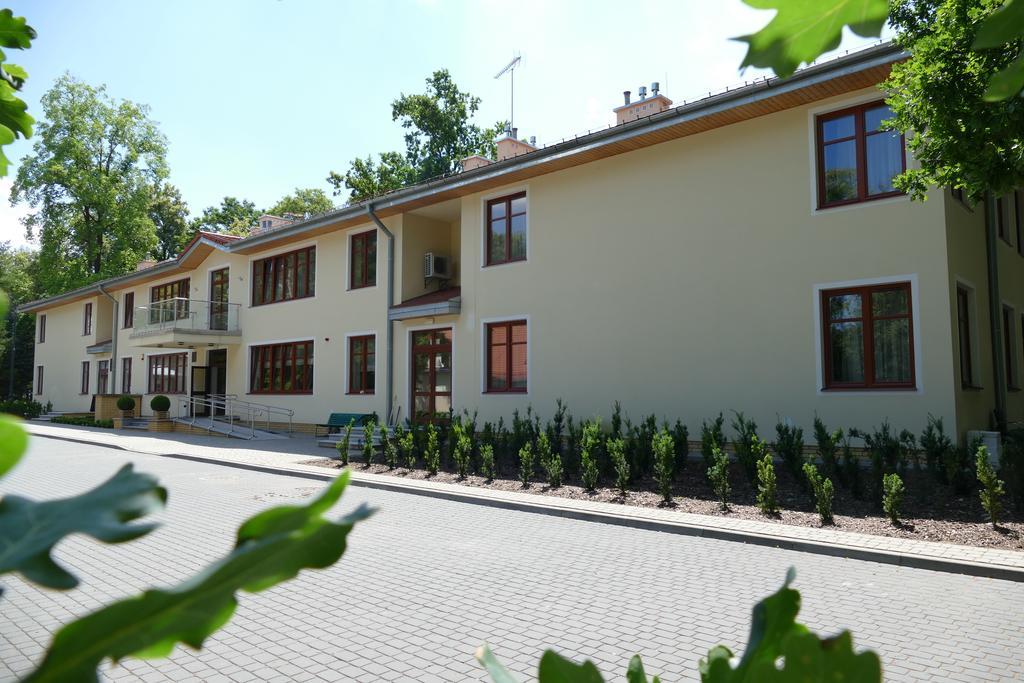 Ckm Centrum Konferencyjne Mazowsze Otrębusy Екстериор снимка