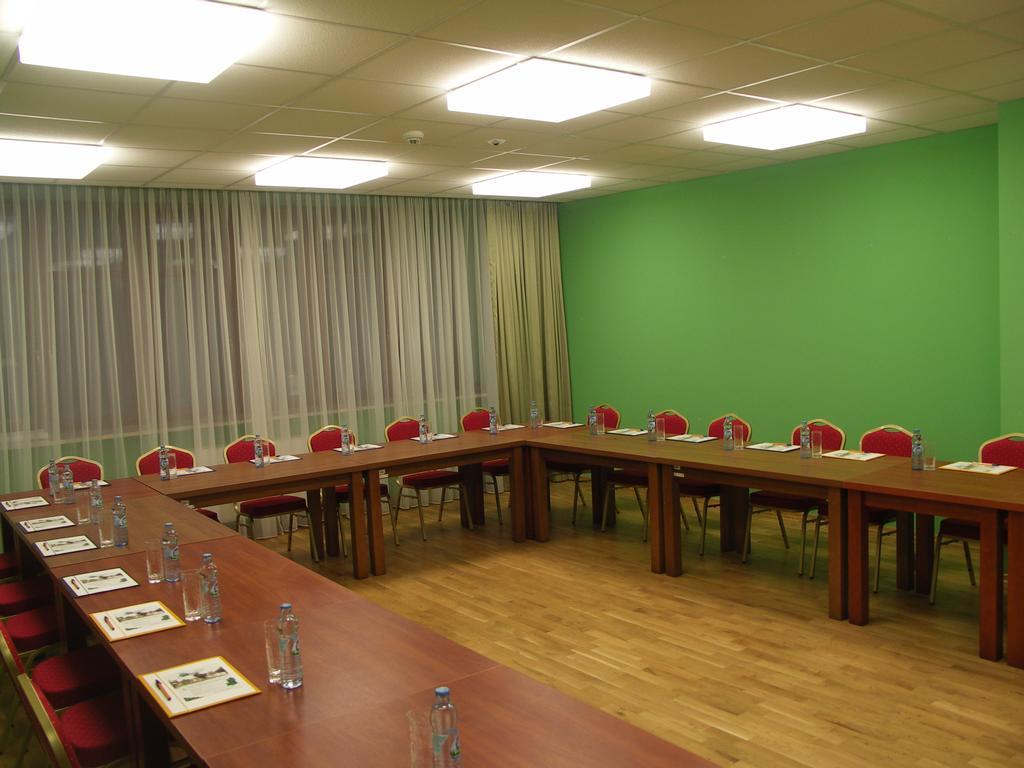 Ckm Centrum Konferencyjne Mazowsze Otrębusy Екстериор снимка